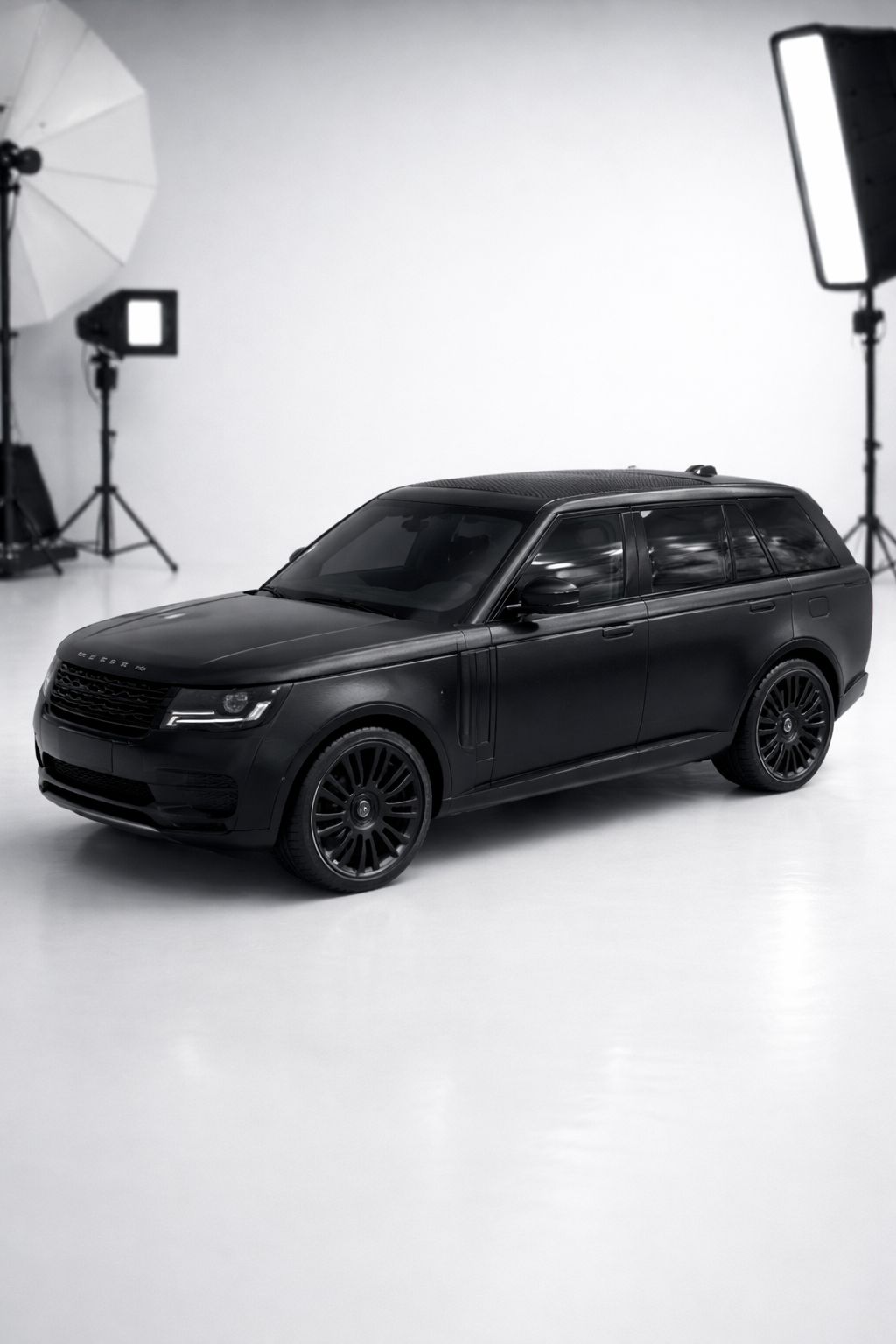 Luxury Range Rover Style Bluetooth Speaker with LED Headlights