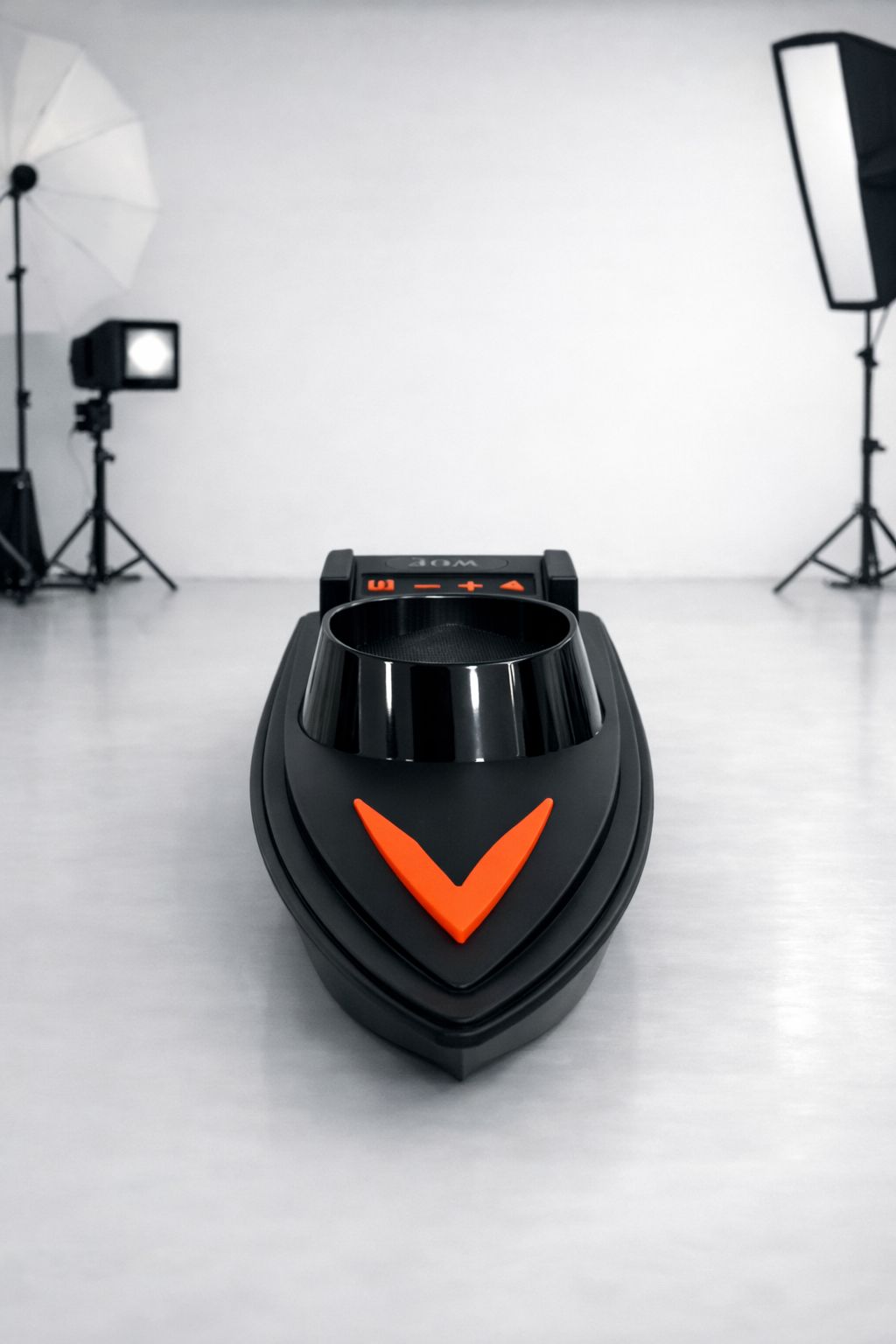 Luxury Boat Style Bluetooth Speaker with LED Headlights